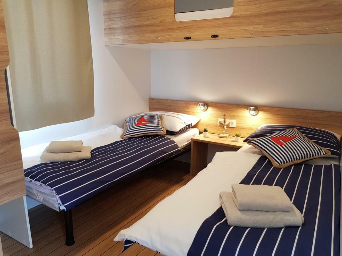 Mobile Home Biograd Na Moru Gapi House Exterior foto